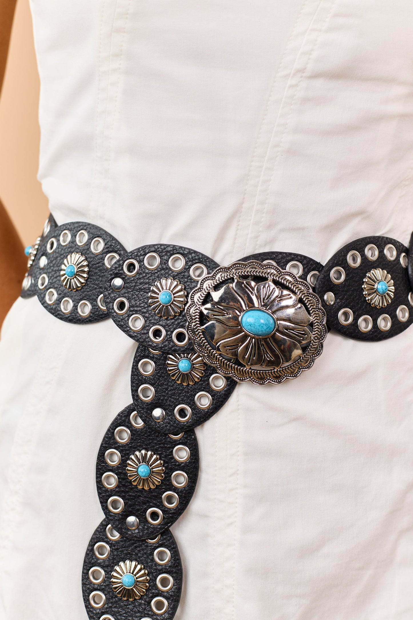 Black Faux Leather Concho Buckle Disc Belt