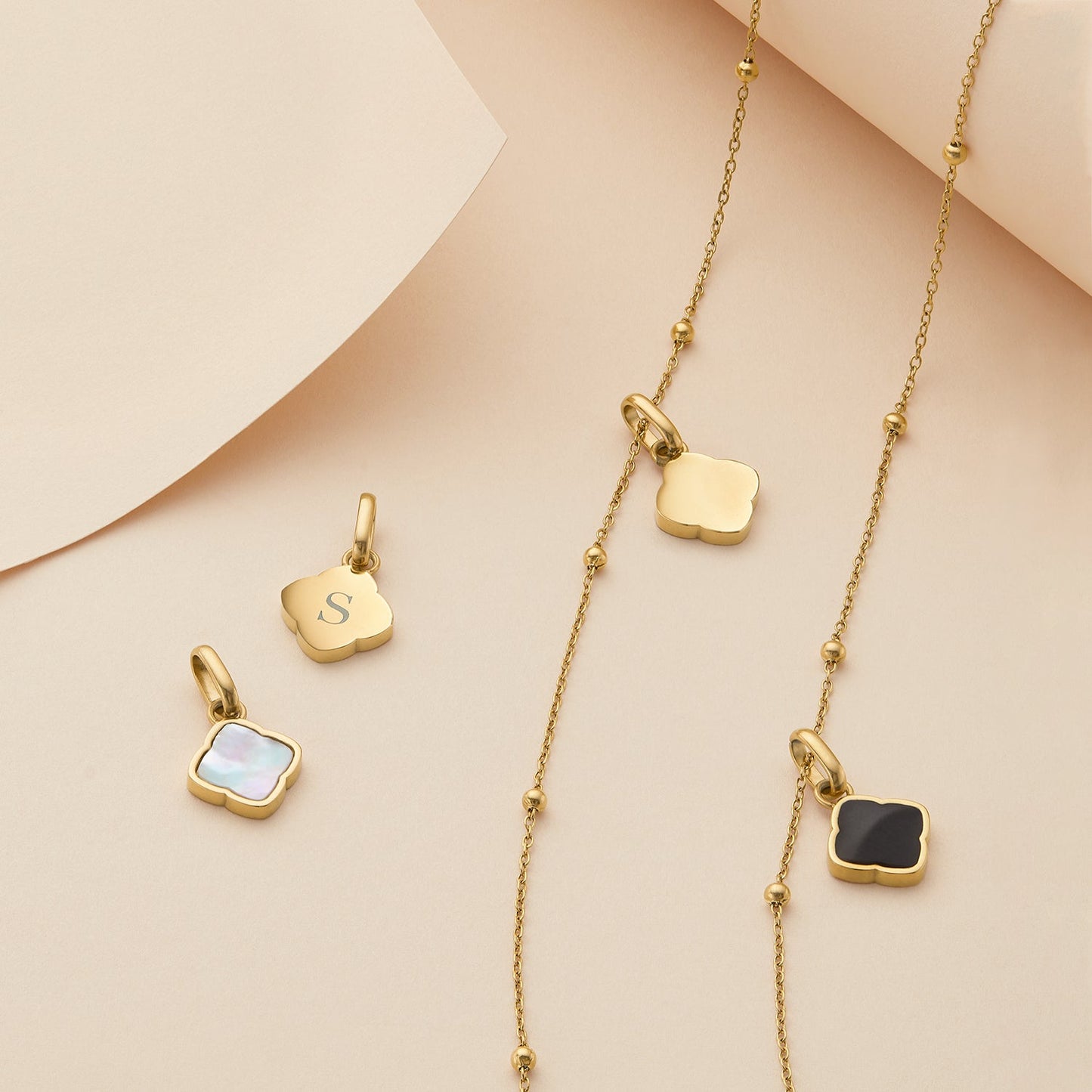 Mother of Pearl Clover Necklace (Gold)