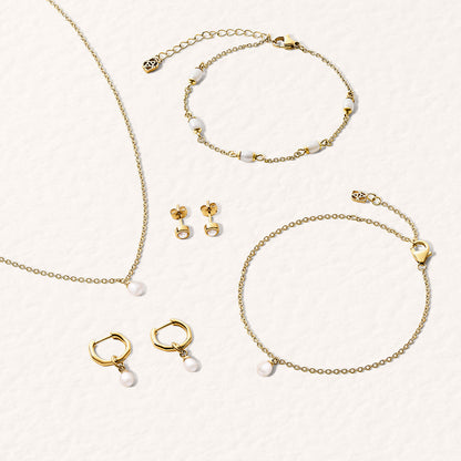 Fine Organic Pearl Necklace (Gold)