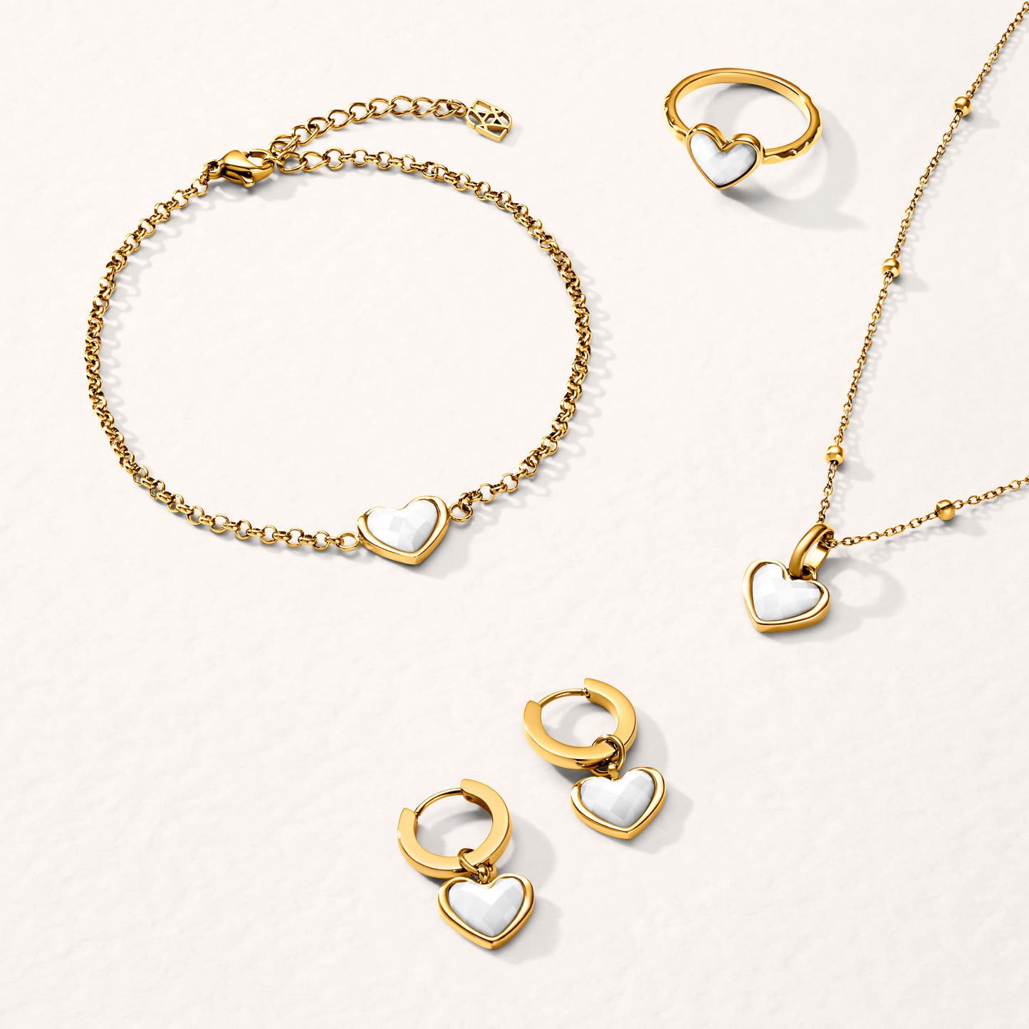 Mother of Pearl Heart Necklace (Gold)