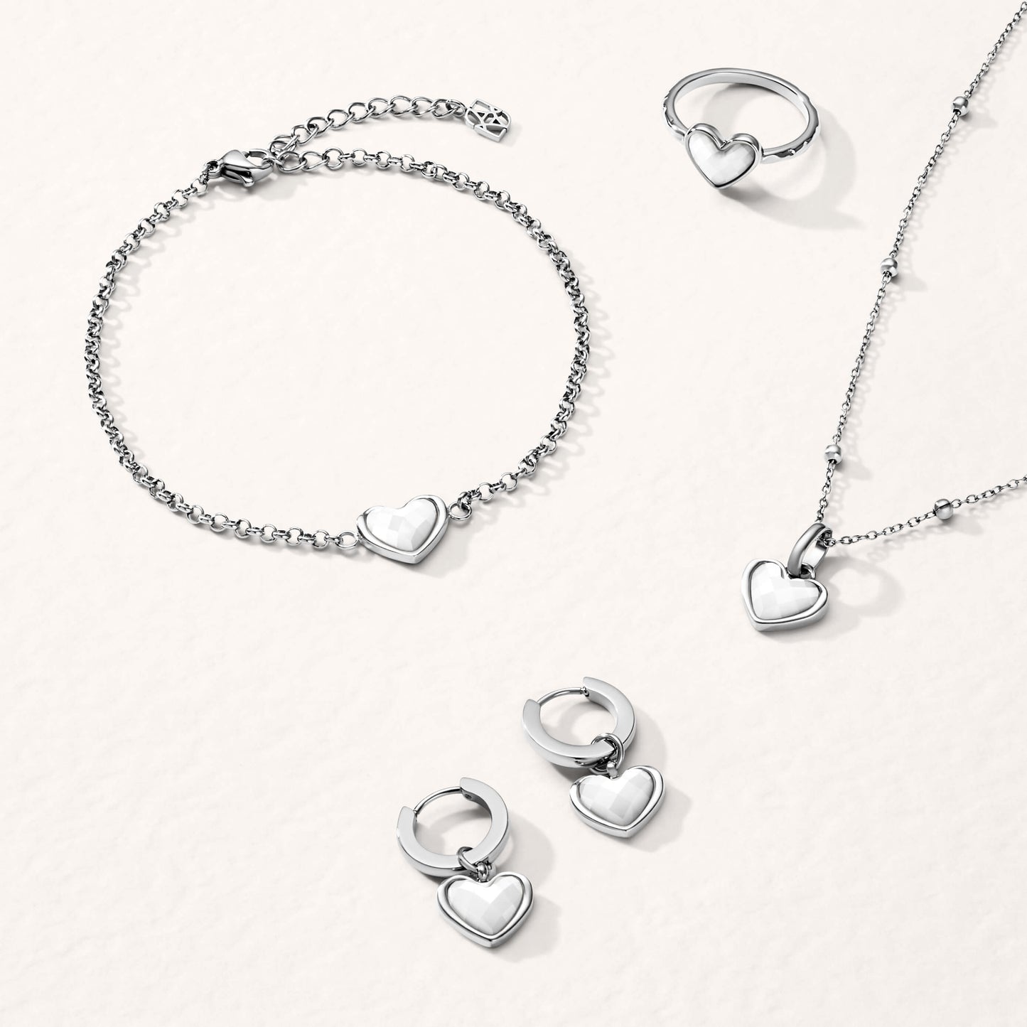Mother of Pearl Heart Bracelet (Silver)