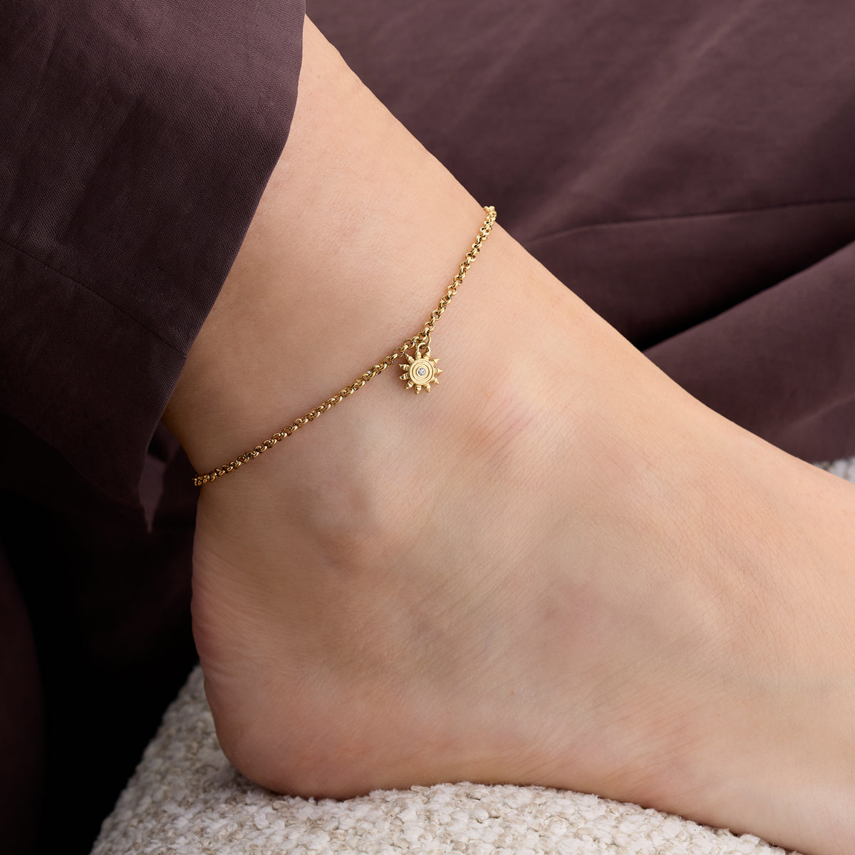 Ocean Charms Sun Anklet (Gold)