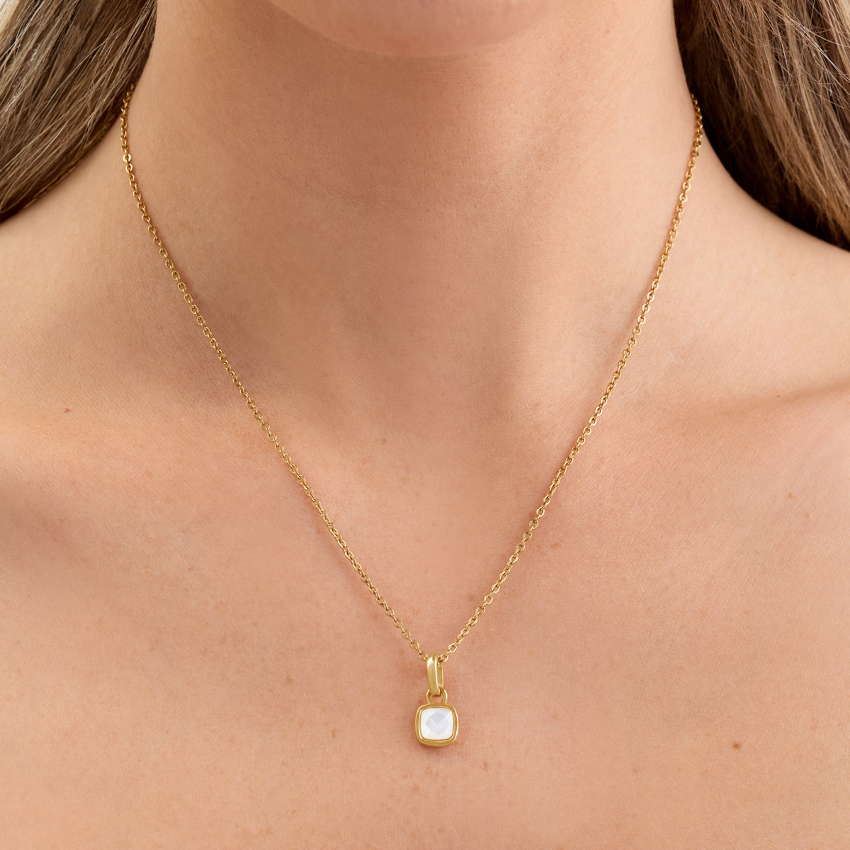 Mother of Pearl Cushion Necklace (Gold)