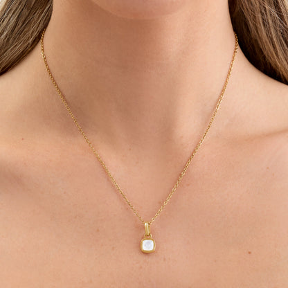 Mother of Pearl Cushion Necklace (Gold)