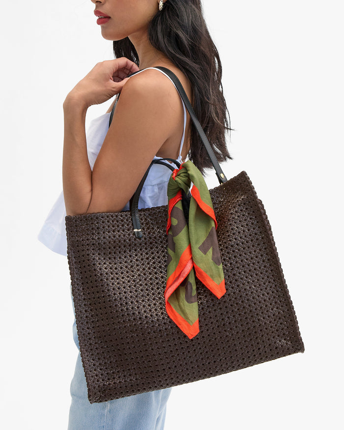 Sandra wearing Bandana tied to Simple Tote
