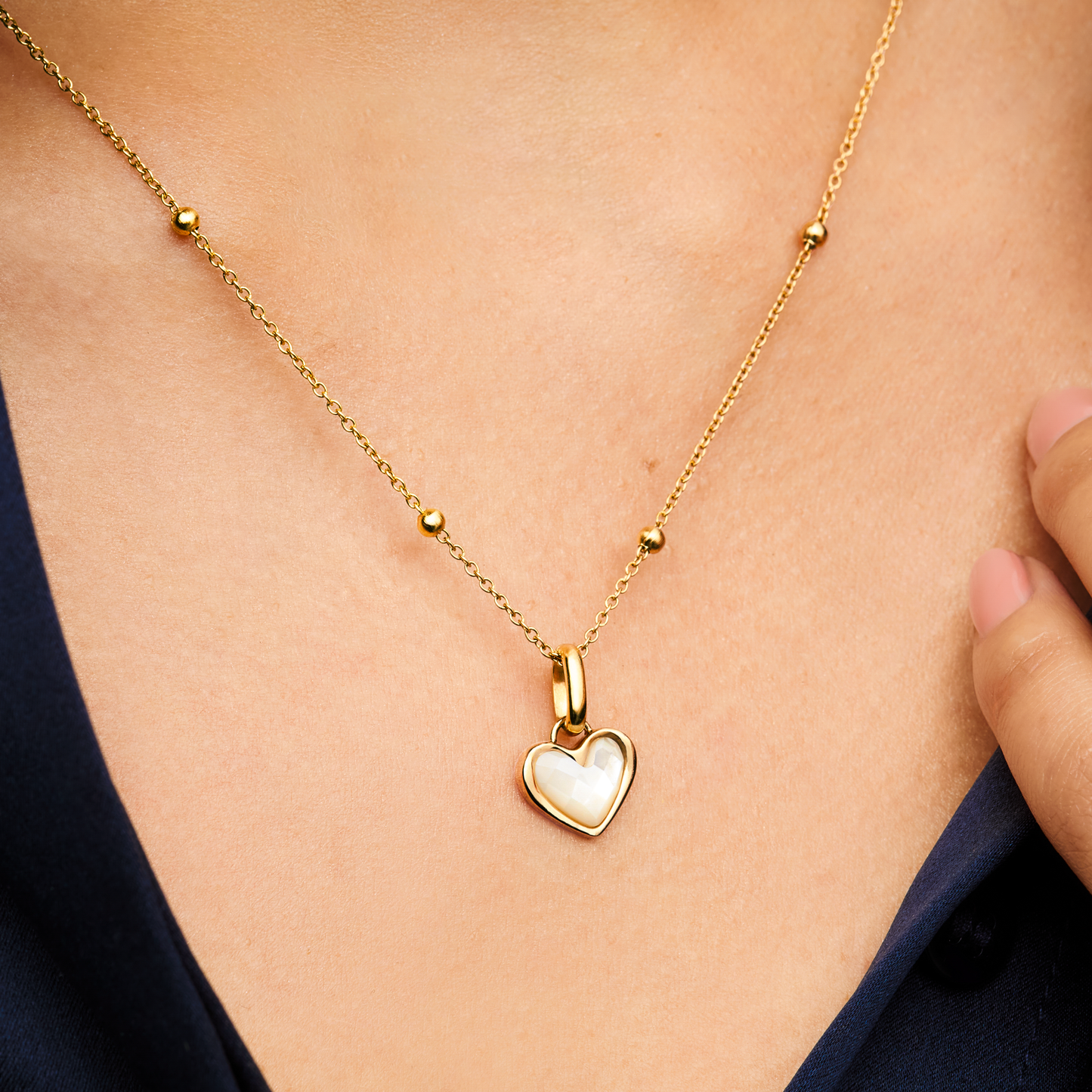 Mother of Pearl Heart Pendant (Gold)