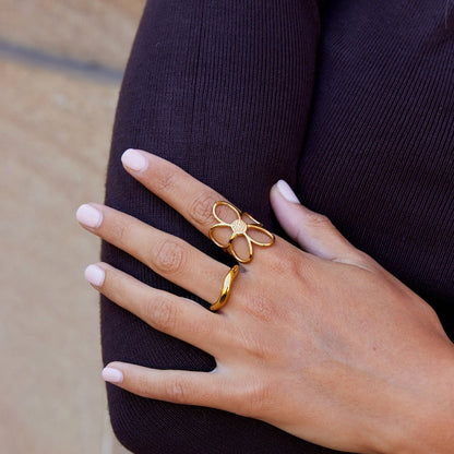 Golden Daisy Flower Ring