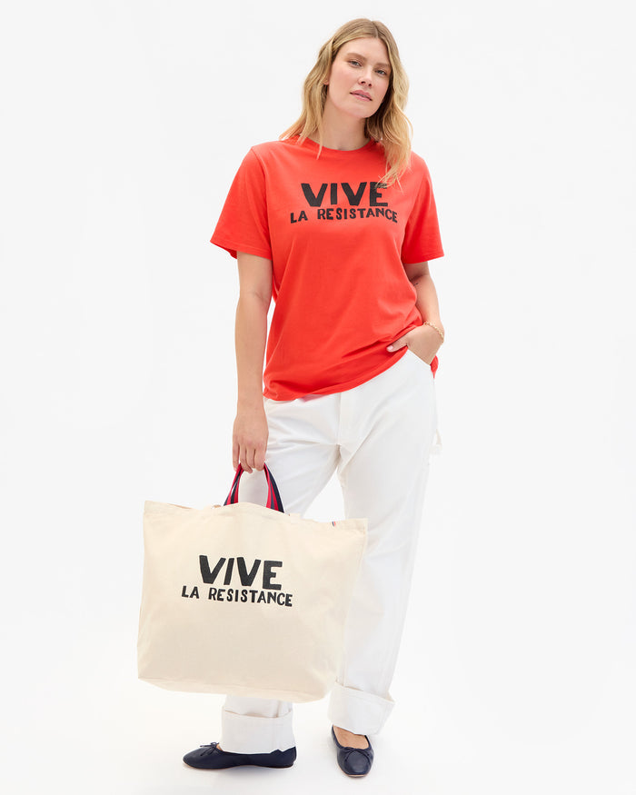 Elle holding Jumbo Tote